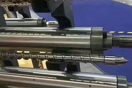 電木機(jī)機(jī)筒螺桿成功安裝的方法